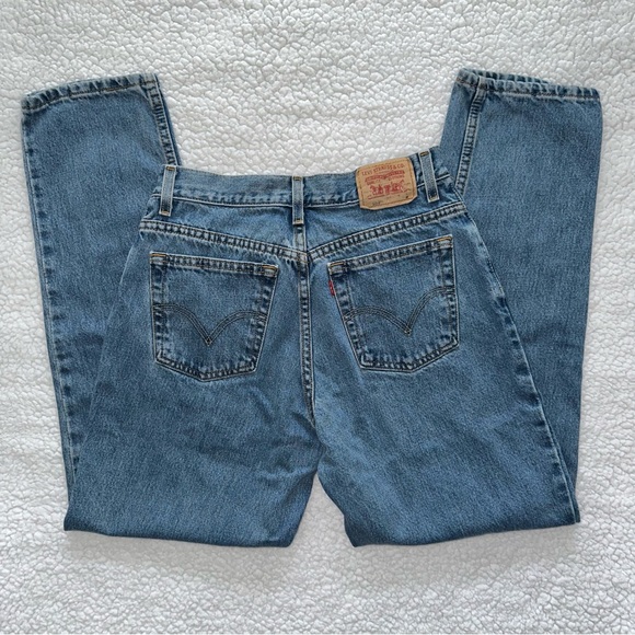 VTG LEVI’S 550 classic relaxed tapered 90s Mom jeans high waist medium wash 10 - Picture 2 of 10